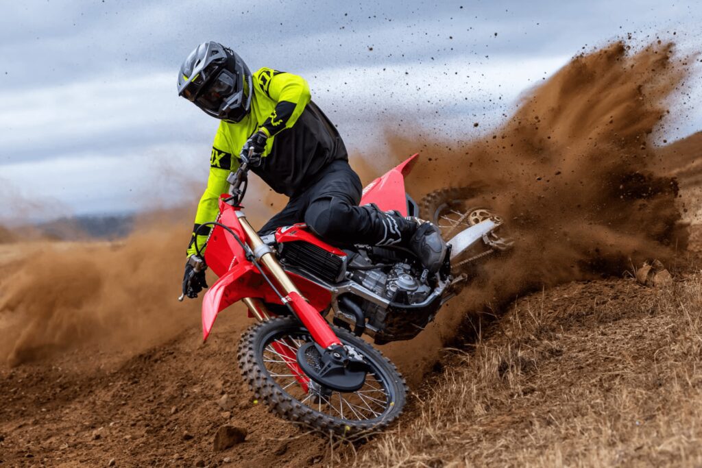 2024-crf450r-s-gallery-04-2400xauto